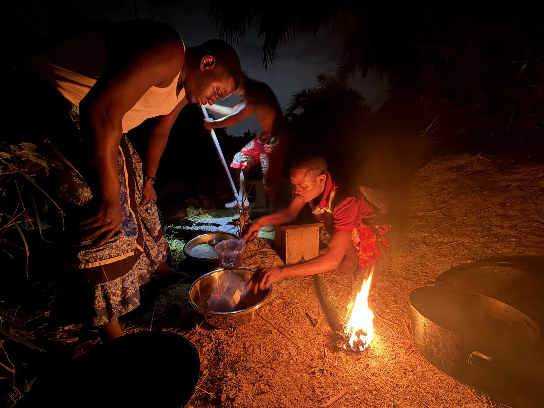 Musique et feu à Ndossi Village